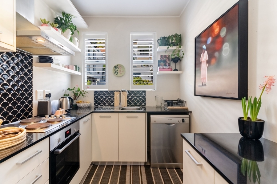 2 Bedroom Property for Sale in Sea Point Western Cape